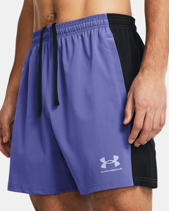กางเกงขาสั้นผ้าทอ UA Challenger Pro สำหรับผู้ชาย in Purple image number 3